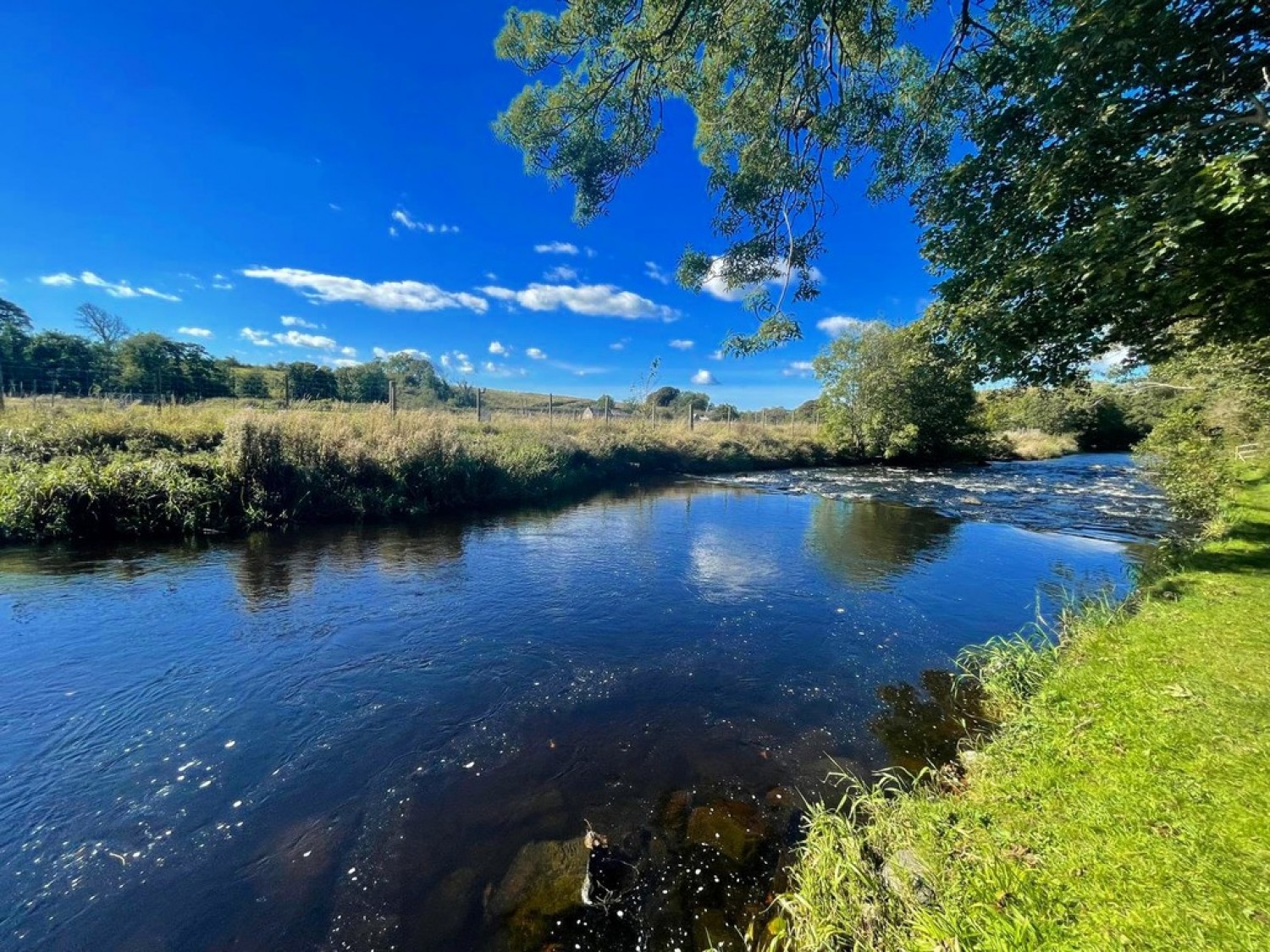 4 bedroom Bungalow in Doonbank Cottage,Cedar Terrace, Dalrymple, Ayr, KA6 6DT
