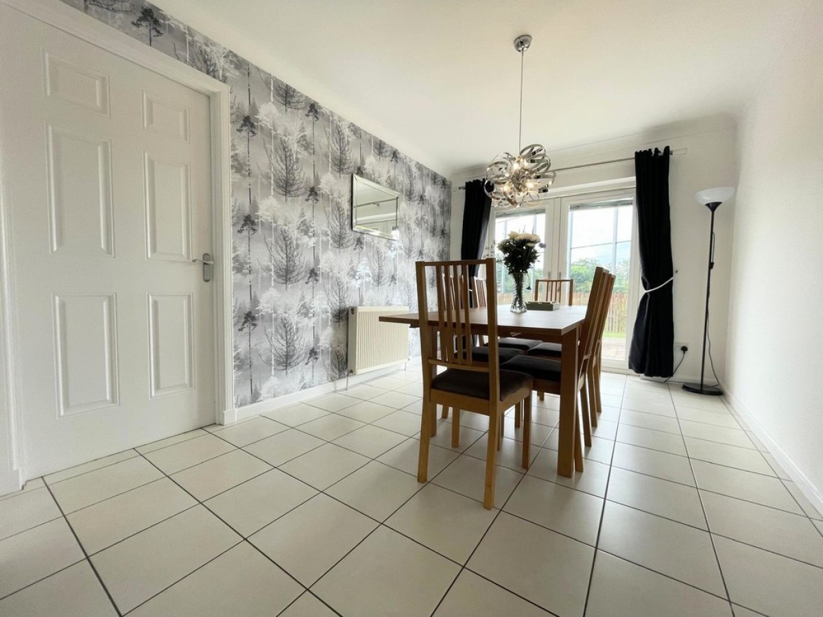 6 Wellington Gardens, Crookedholm, Kilmarnock, KA3 6NE
