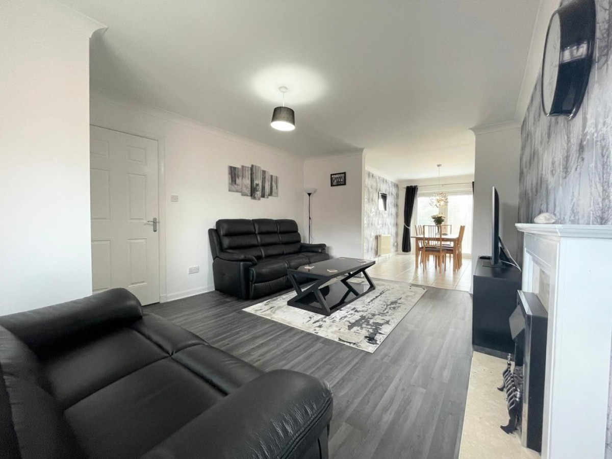 6 Wellington Gardens, Crookedholm, Kilmarnock, KA3 6NE