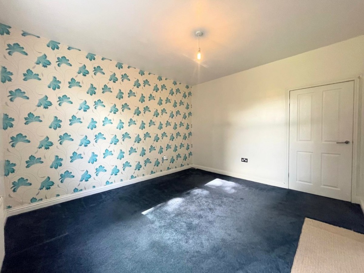 6 Kirkbride Crescent, Crosshill, Maybole, South Ayrshire, KA19 7RQ