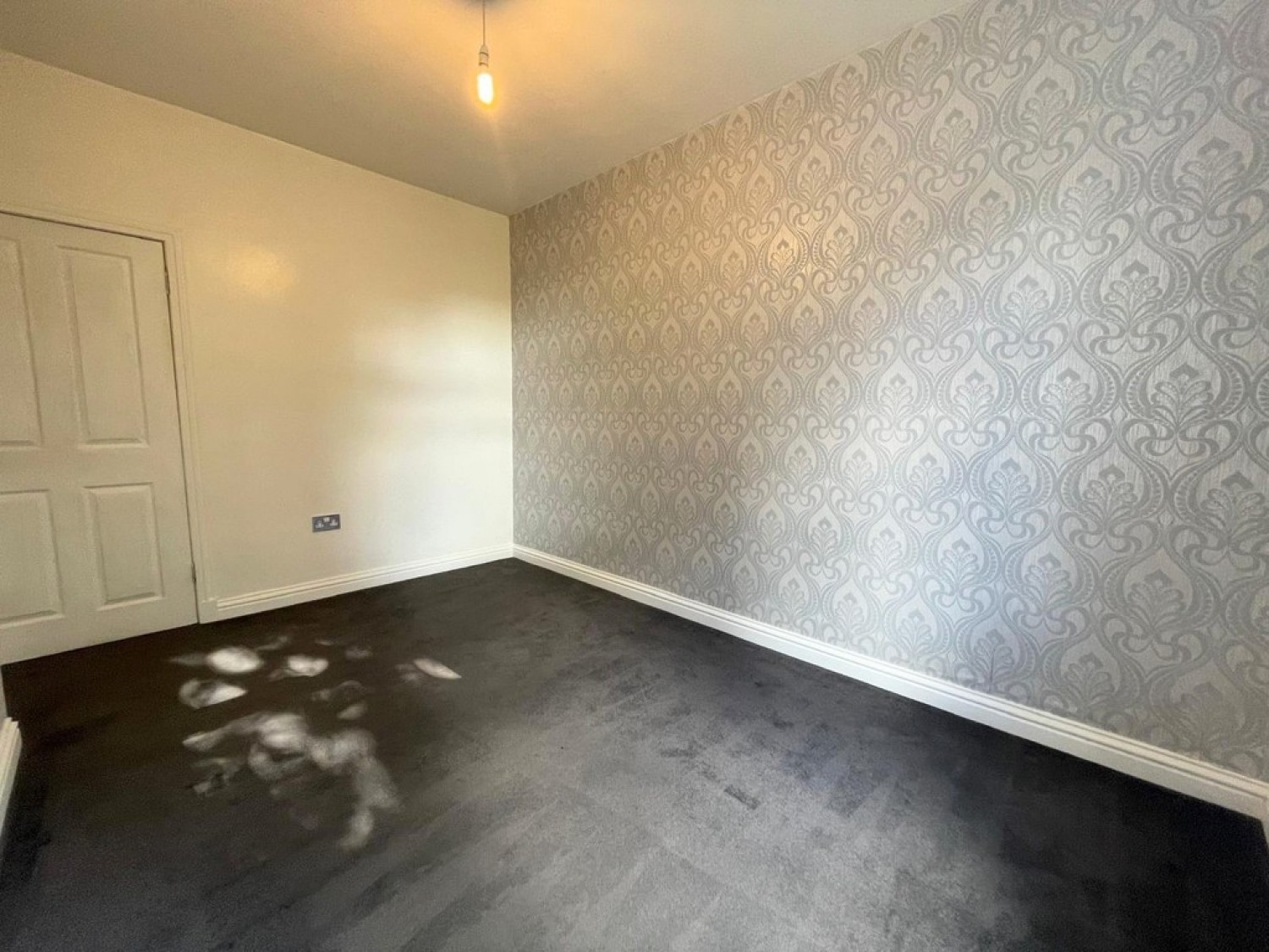 6 Kirkbride Crescent, Crosshill, Maybole, South Ayrshire, KA19 7RQ