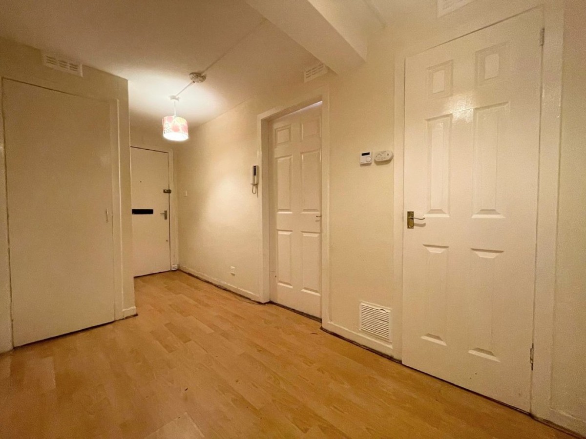 36 Russell Drive, Ayr, KA8 8JJ