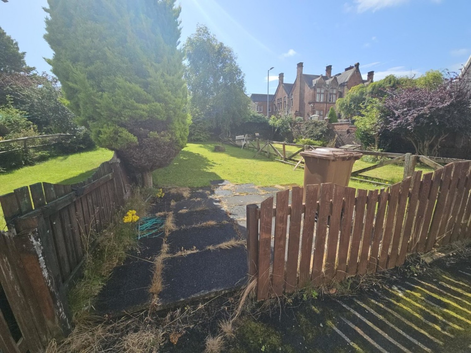 Millbank Row, Dreghorn