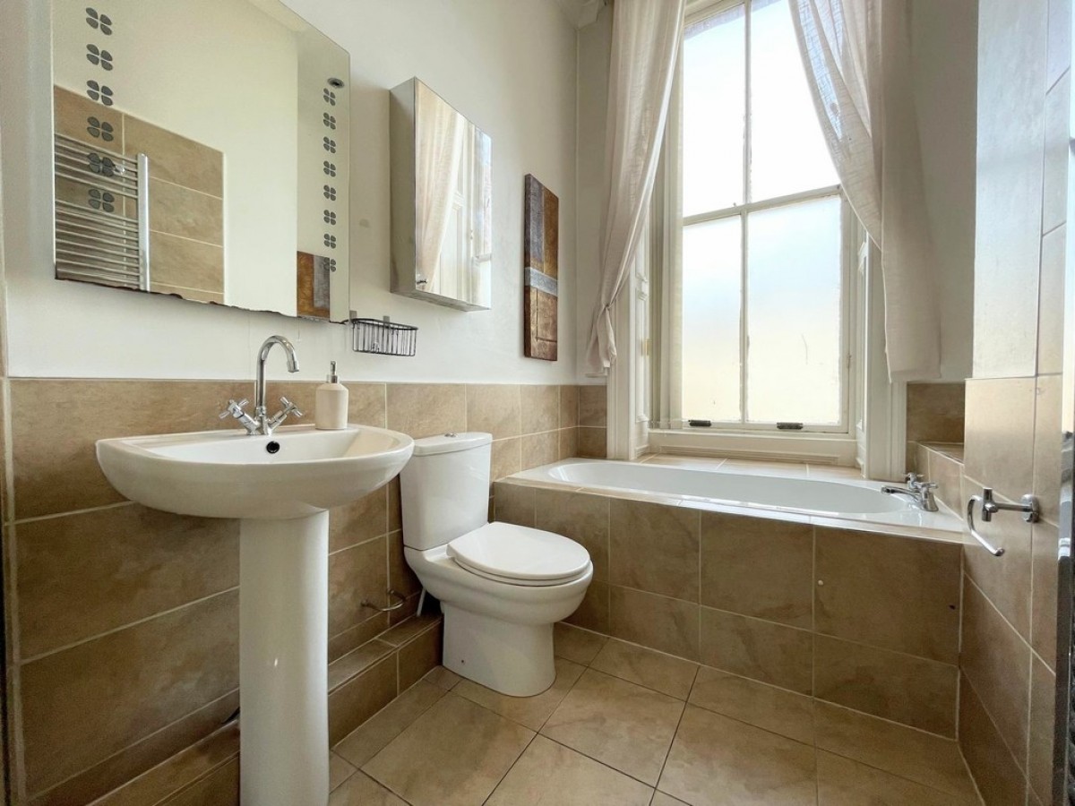 17 Millearn Apartments, 42 Racecourse Road, Ayr, KA7 2UY