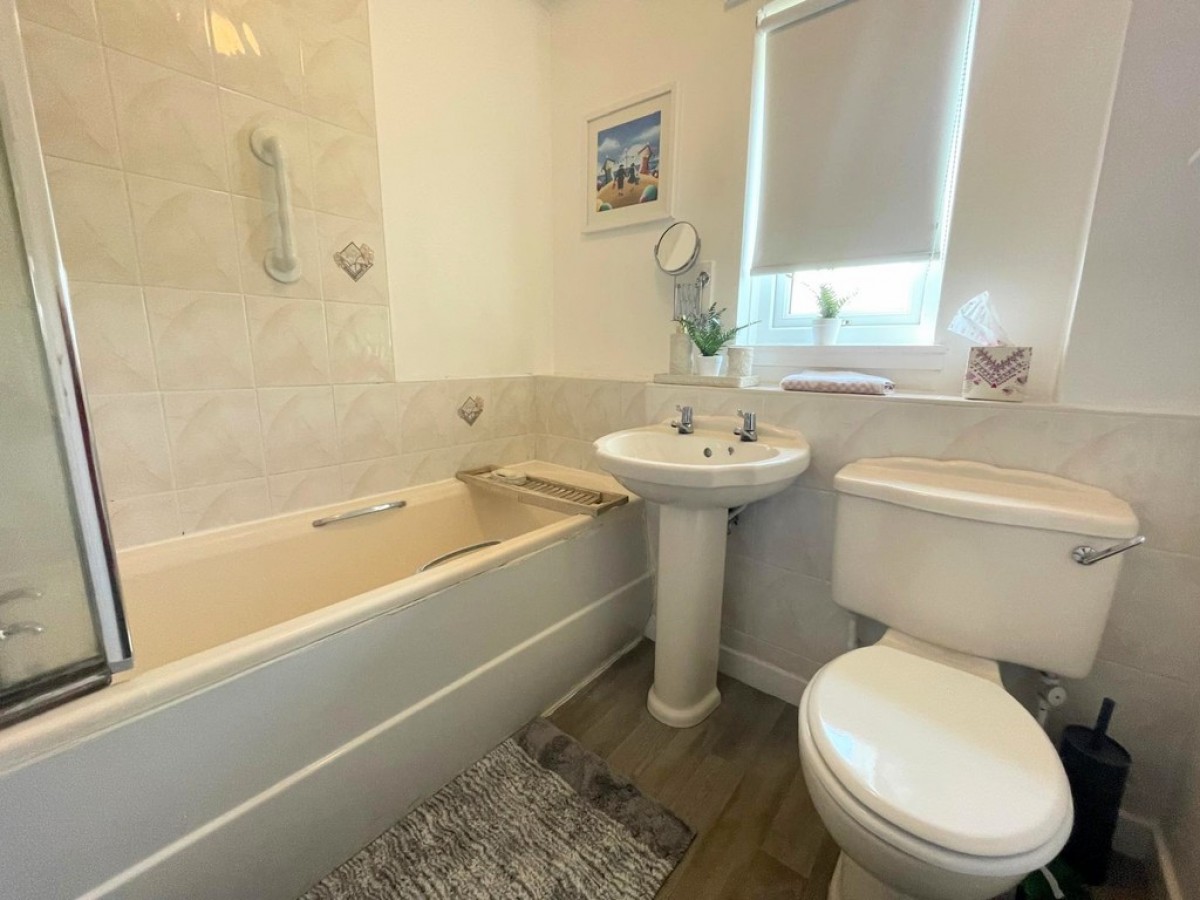 12 Garvine Road, Coylton, Ayr, KA6 6NZ