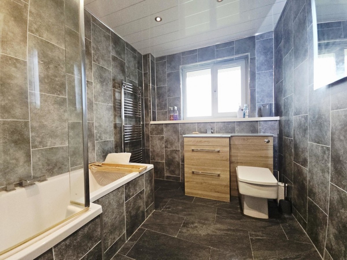 25 Primpton Avenue, Dalrymple, Ayr KA6 6EL