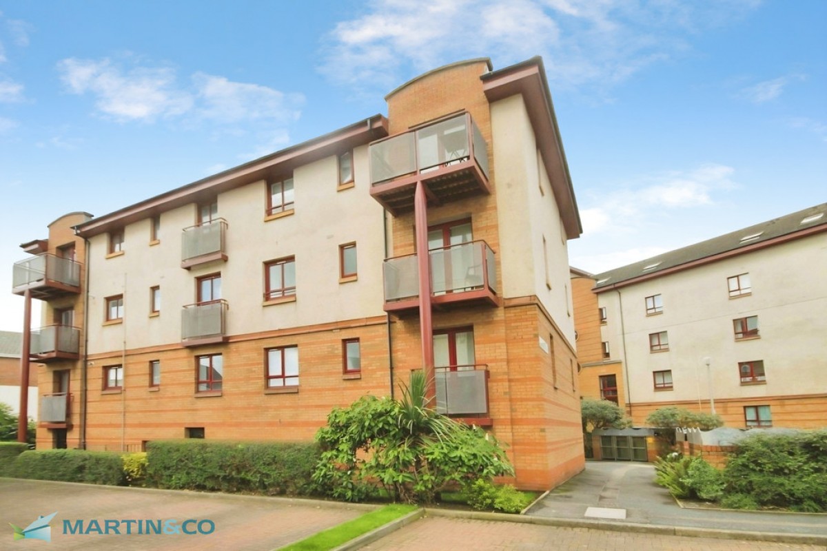 2 Donnini Court, South Beach Road, Ayr