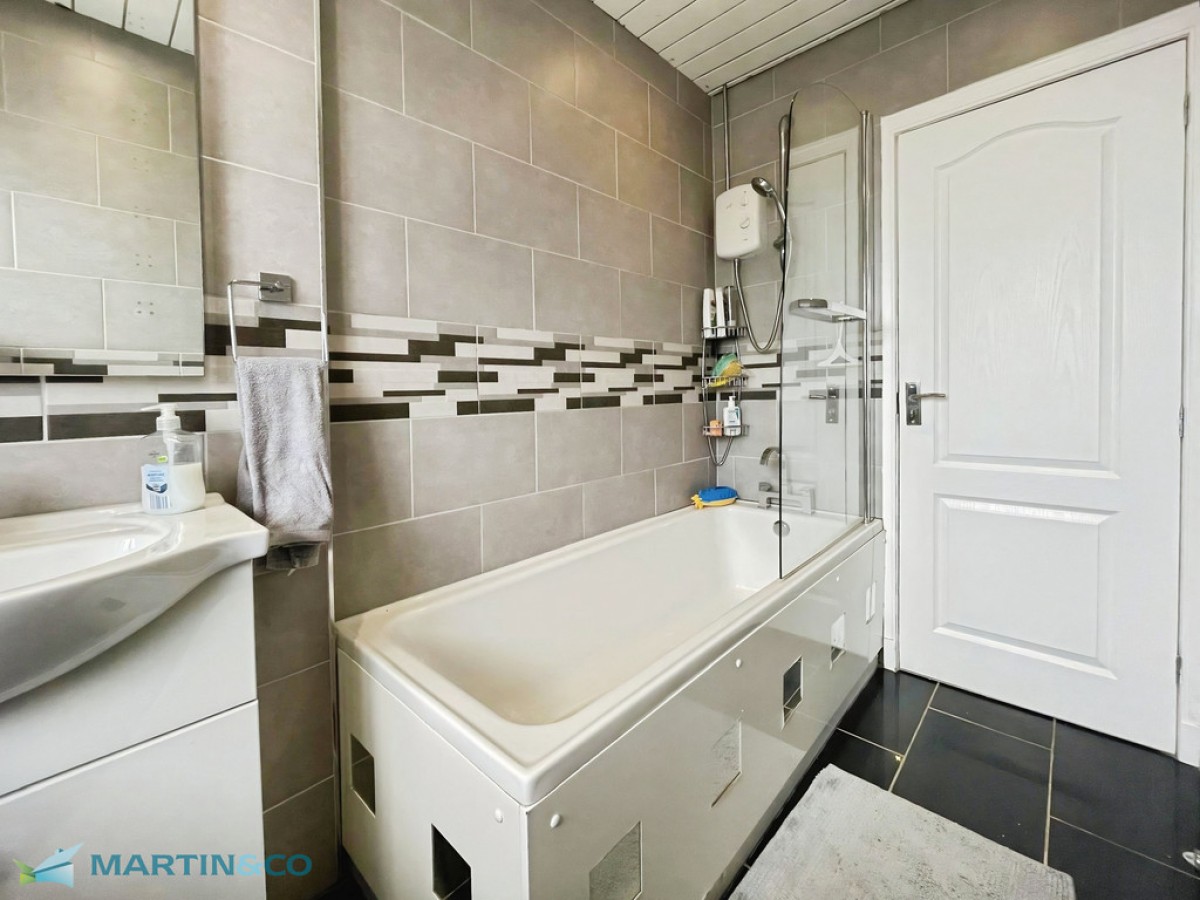 20 Mossgiel Avenue, Mauchline, Ayrshire, KA5 6BE