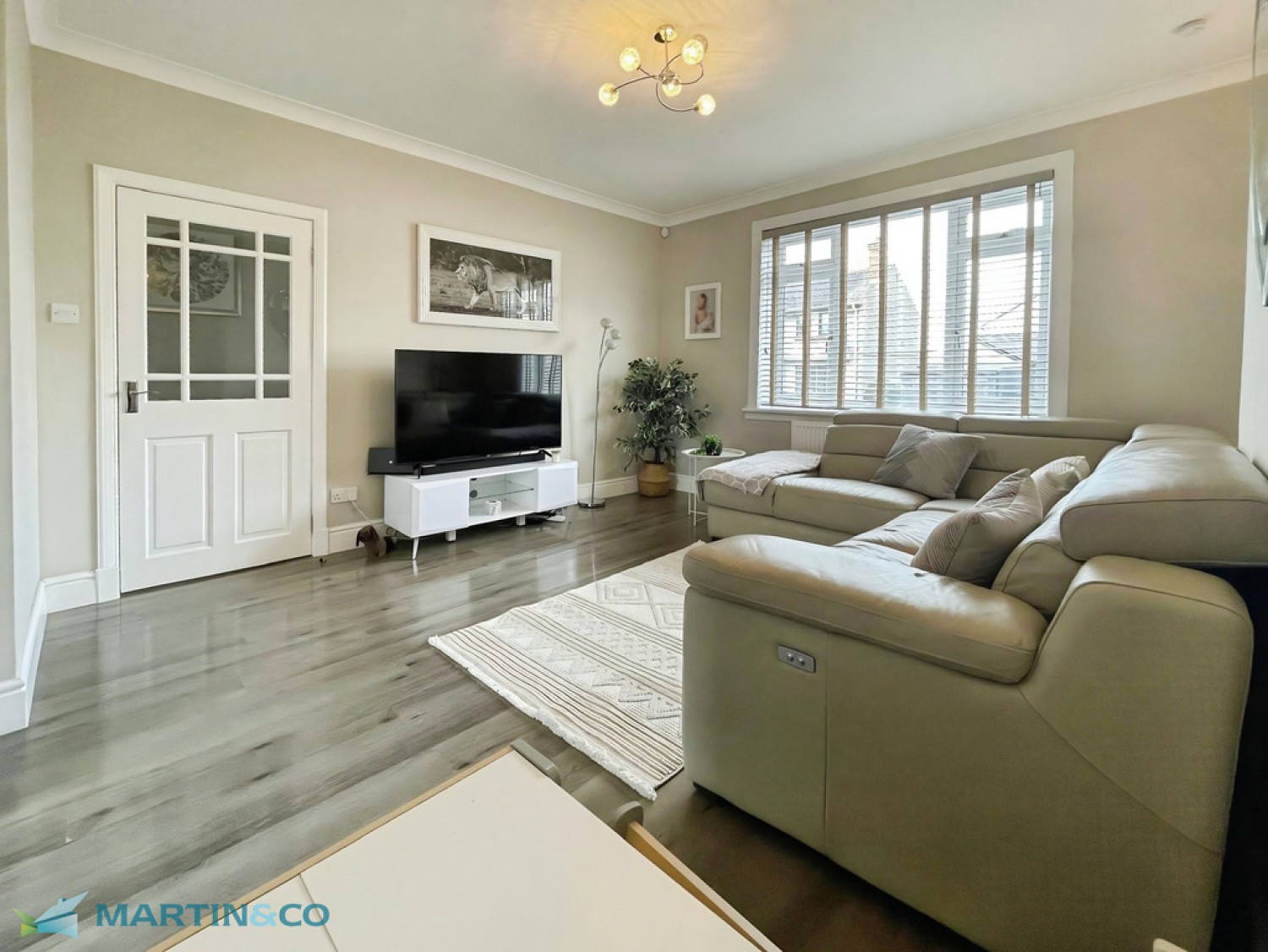 2 bedroom House for Sale 20 Mossgiel Avenue, Mauchline, Ayrshire, KA5 6BE