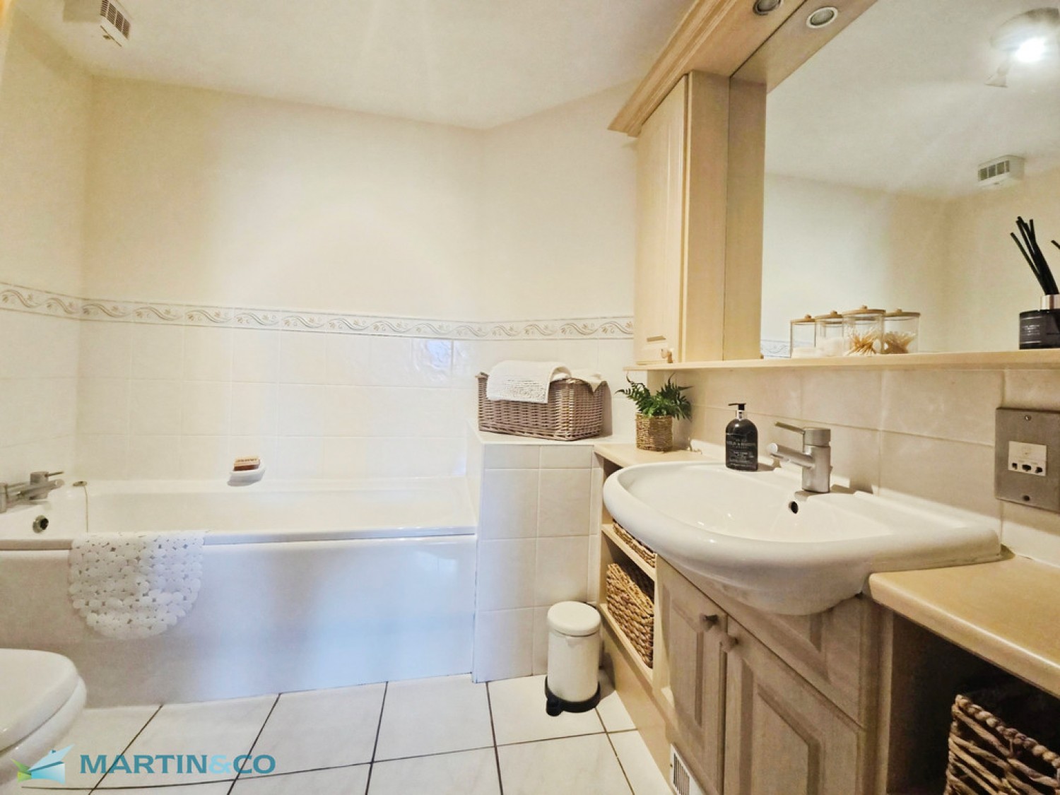 2 bedroom Flat for Letting Milton Wynd, Turnberry