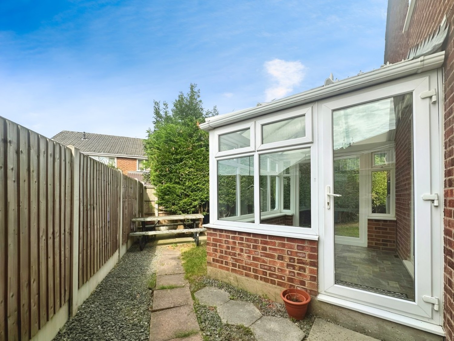 Burdock Close, Oakwood