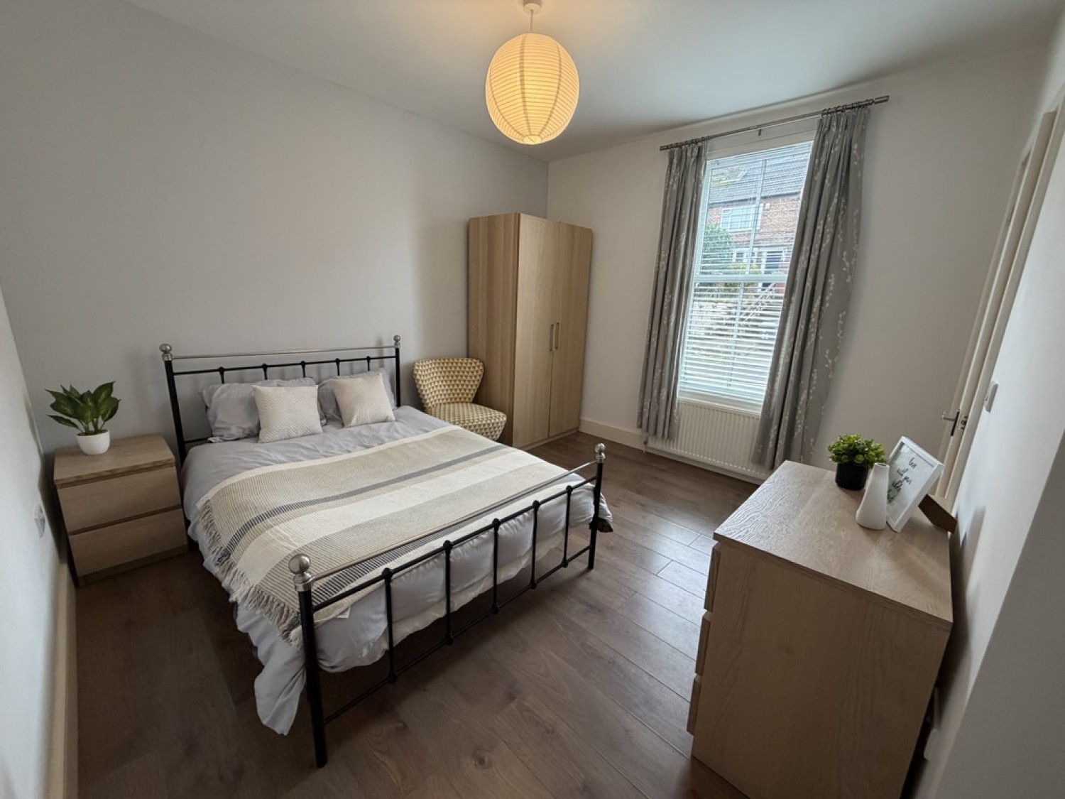 6 bedroom House of Multiple Occupation for Letting South Street