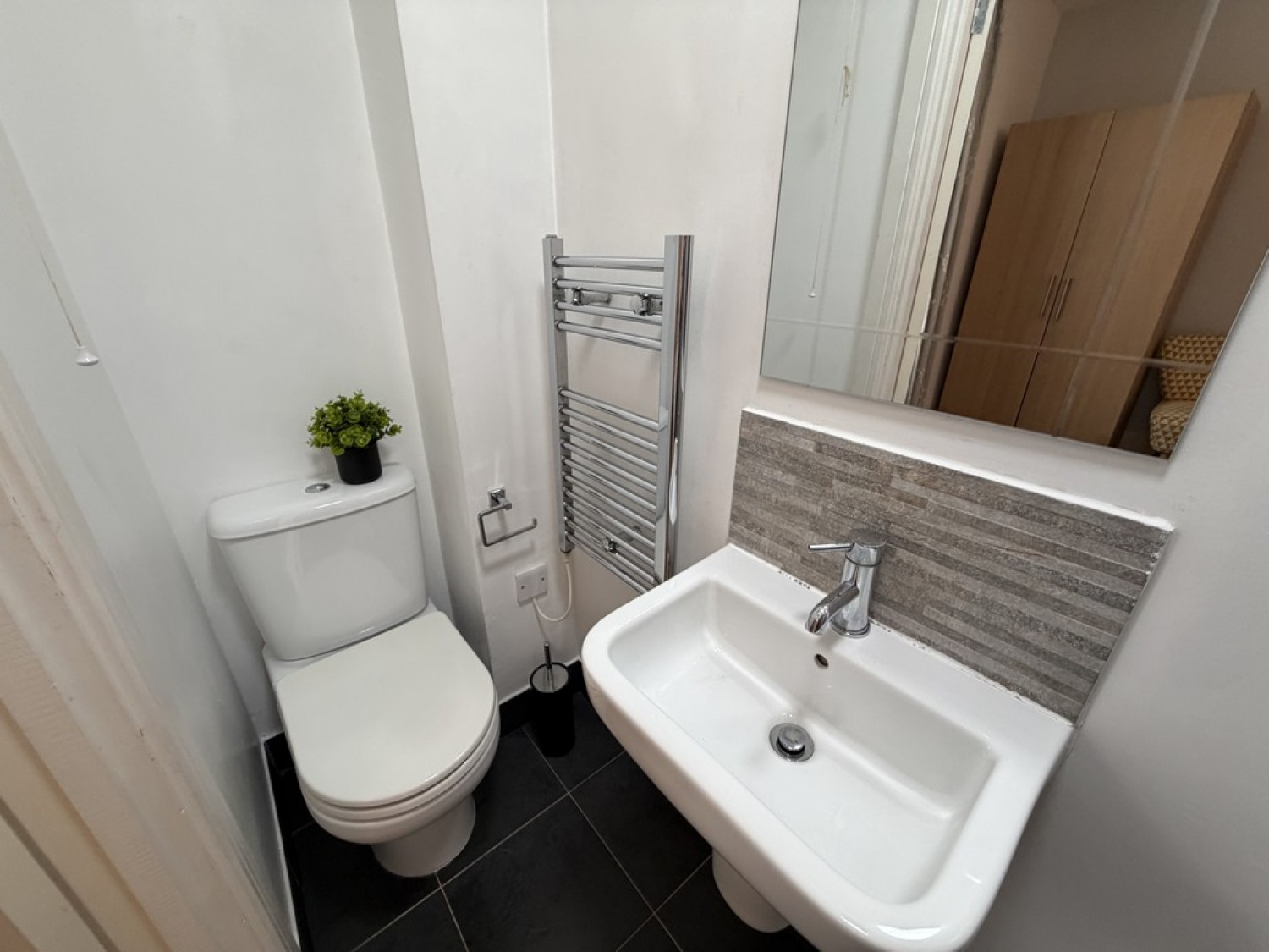 6 bedroom House of Multiple Occupation for Letting South Street