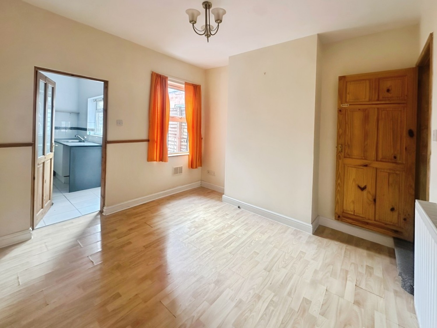 2 bedroom House in Sailsbury Street, Long Eaton