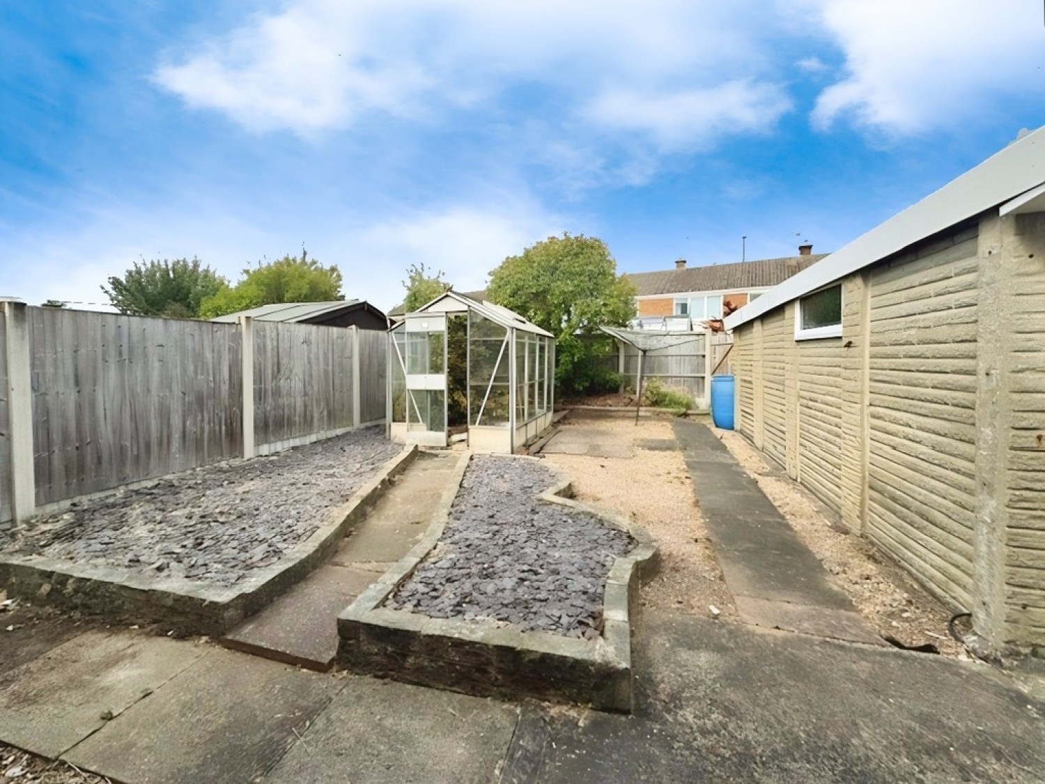 2 bedroom Bungalow in Calvin Close, Alvaston, Derby