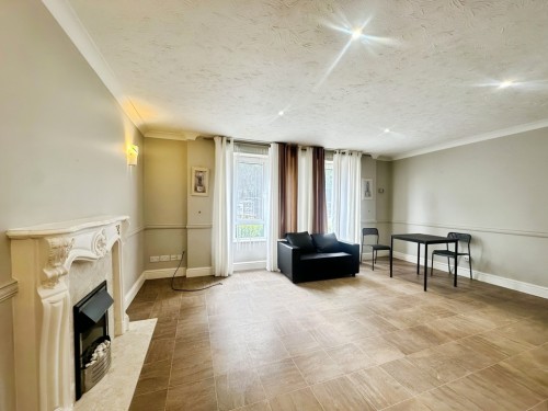 Flat 32 Birchover House