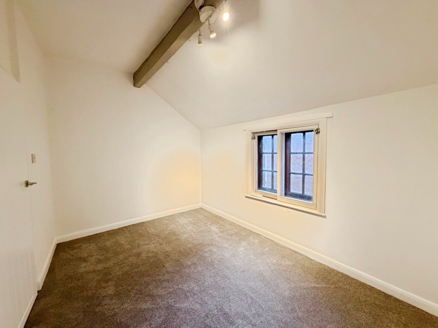 5 bedroom House for Letting Apiary Gate, Castle Donington