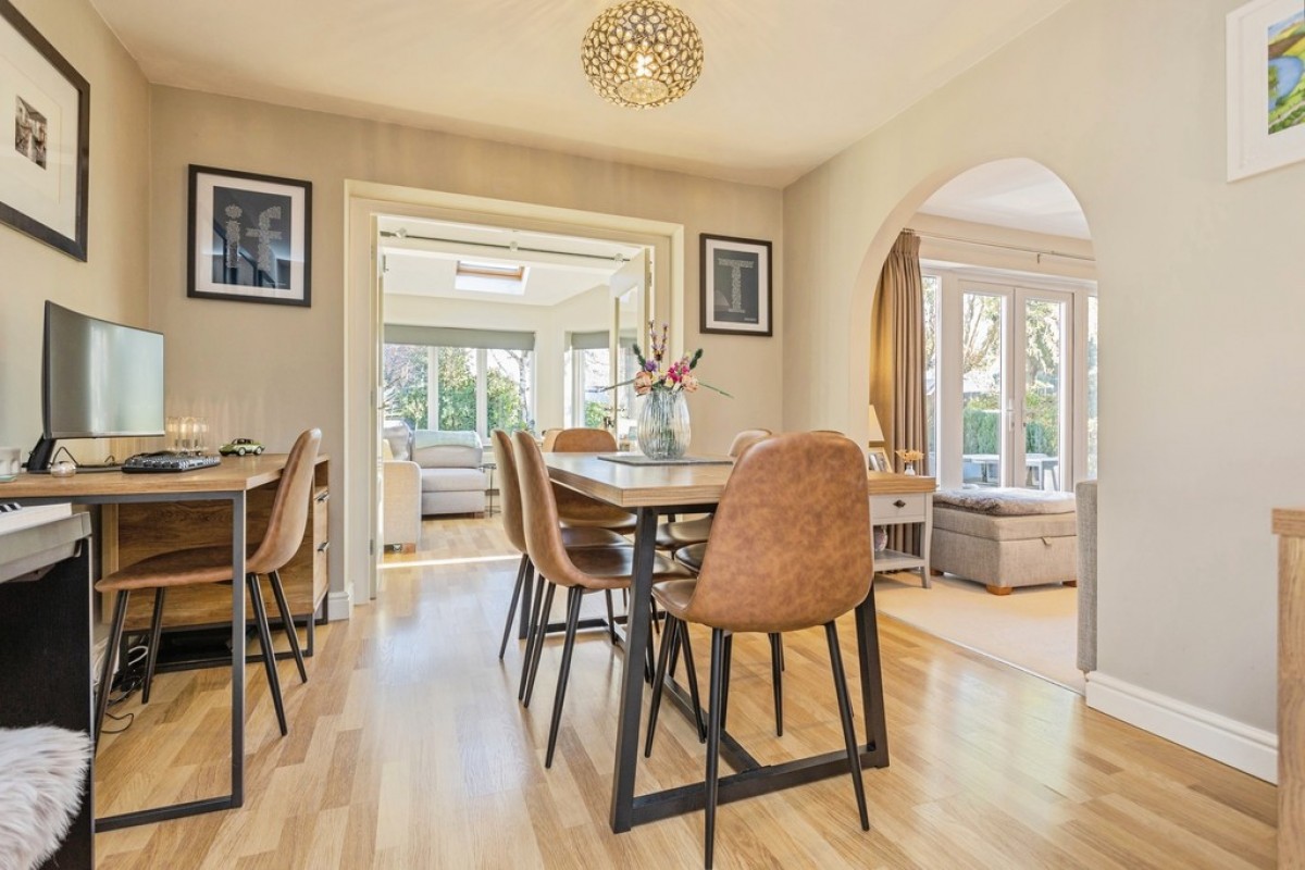 Oaklands Way, Melbourne