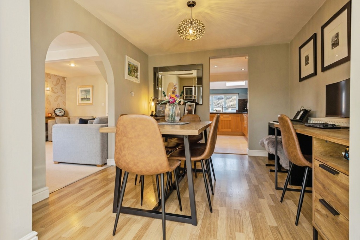 4 bedroom House for Sale Oaklands Way, Melbourne