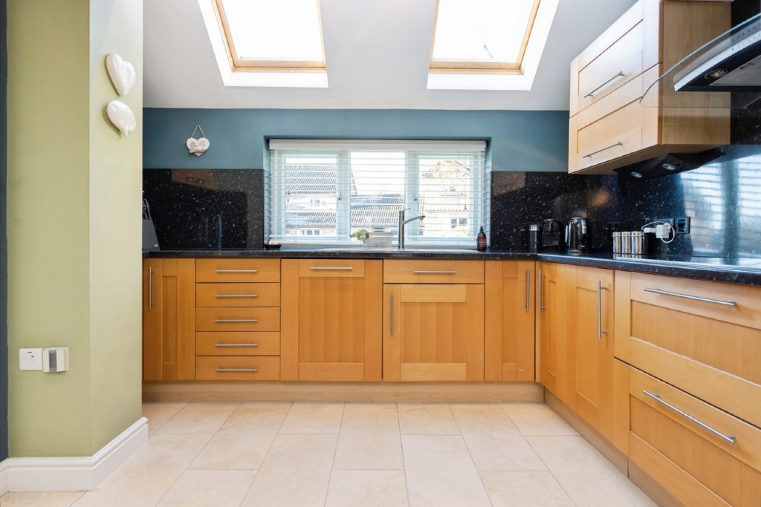 4 bedroom House for Sale Oaklands Way, Melbourne