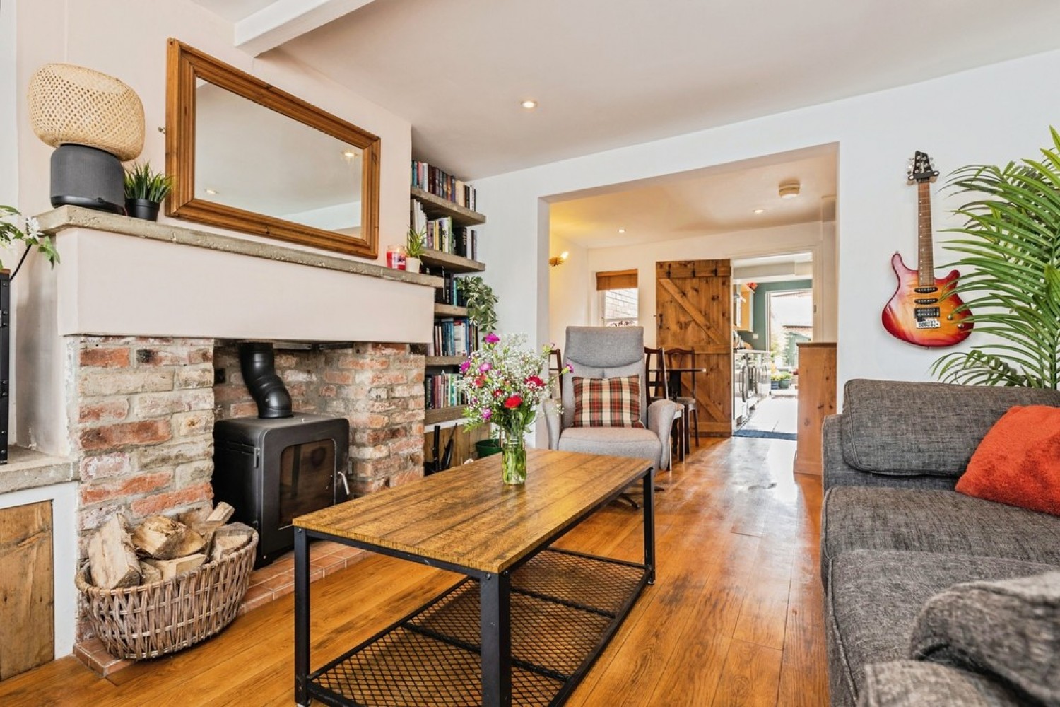 2 bedroom House for Sale Long Row, Shardlow