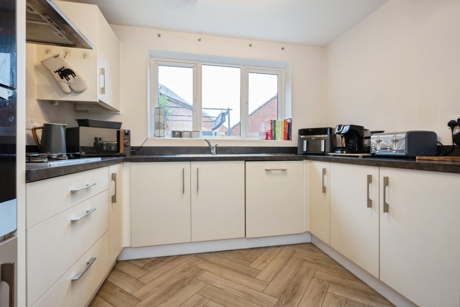 4 bedroom House in Spitfire Road, Castle Donington, Derby