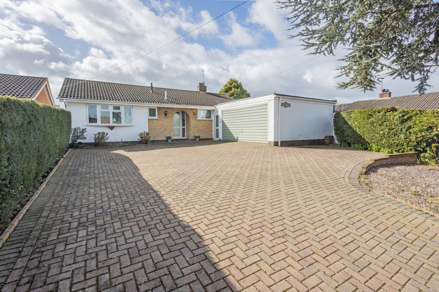 3 bedroom Bungalow for Sale Queensway, Castle Donington, Derby