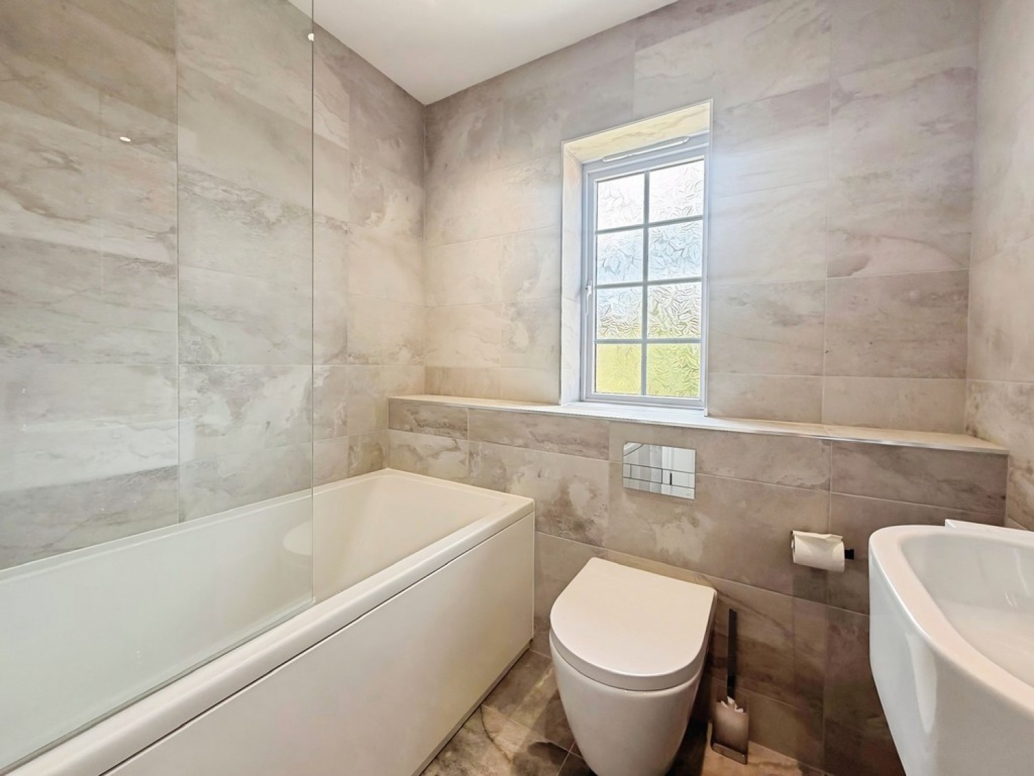 5 bedroom House for Letting Derbyshire Drive, Castle Donington