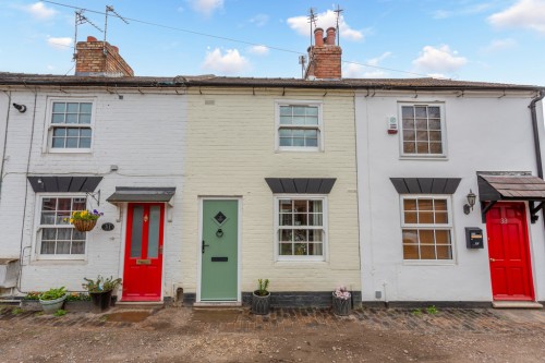 Long Row, Shardlow