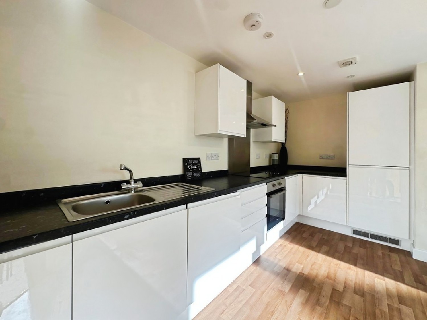 2 bedroom Flat for Sale Derby, Derbyshire, United Kingdom