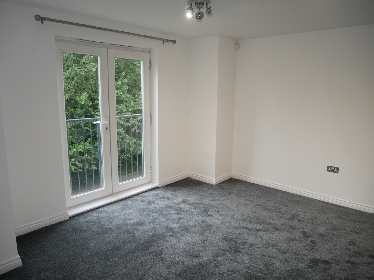 2 bedroom Flat for Letting Stonemere Drive, Radcliffe