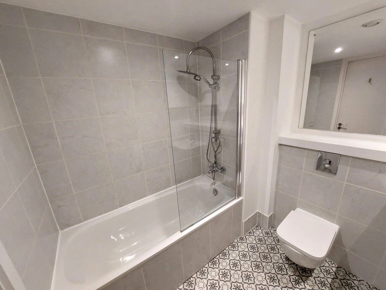 2 bedroom Flat in Cedar Court, The Radius, Prestwich