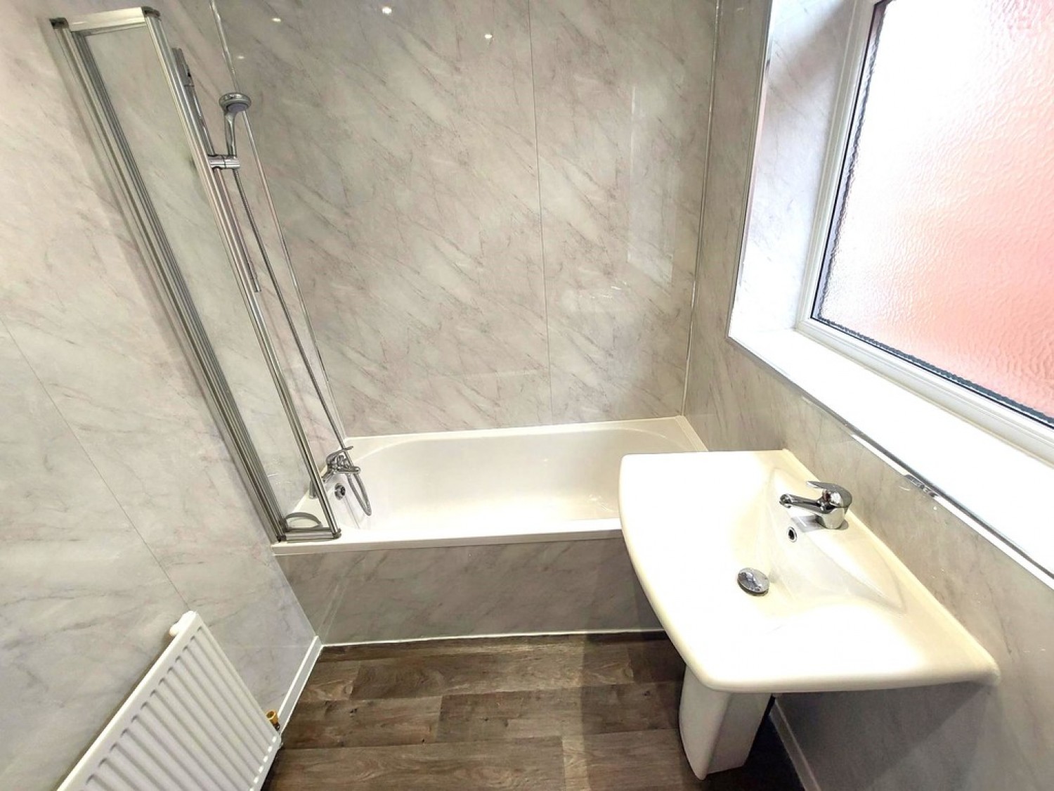 2 bedroom House in Wolstenholme Ave, Bury