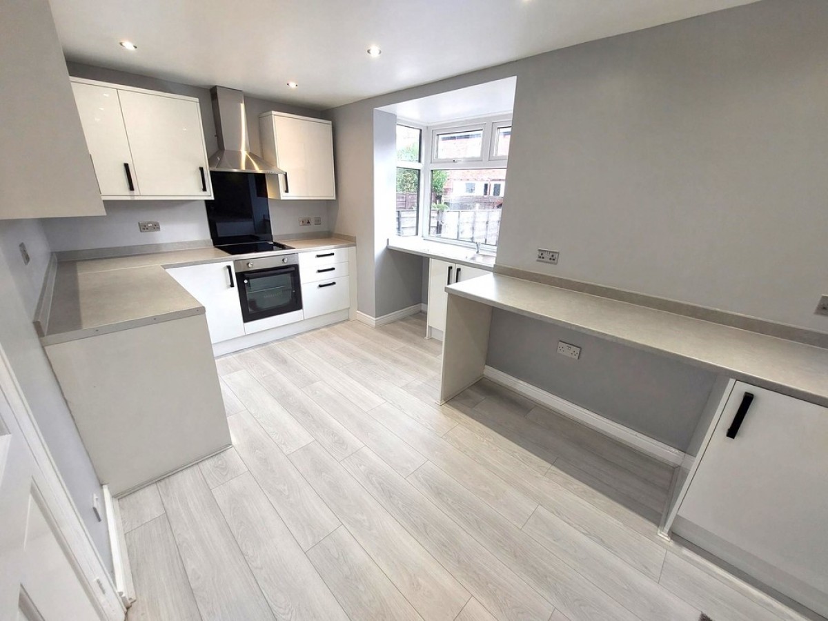 Wolstenholme Ave, Bury