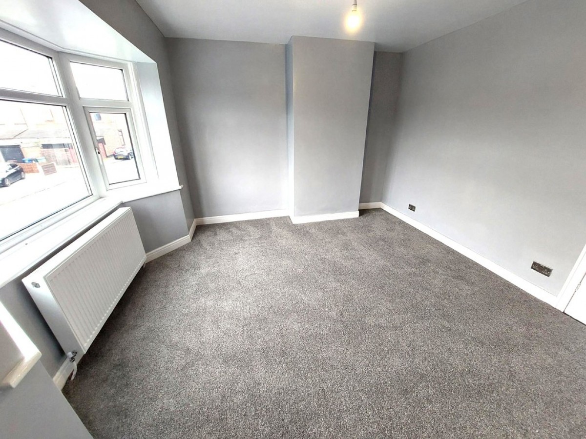 Wolstenholme Ave, Bury