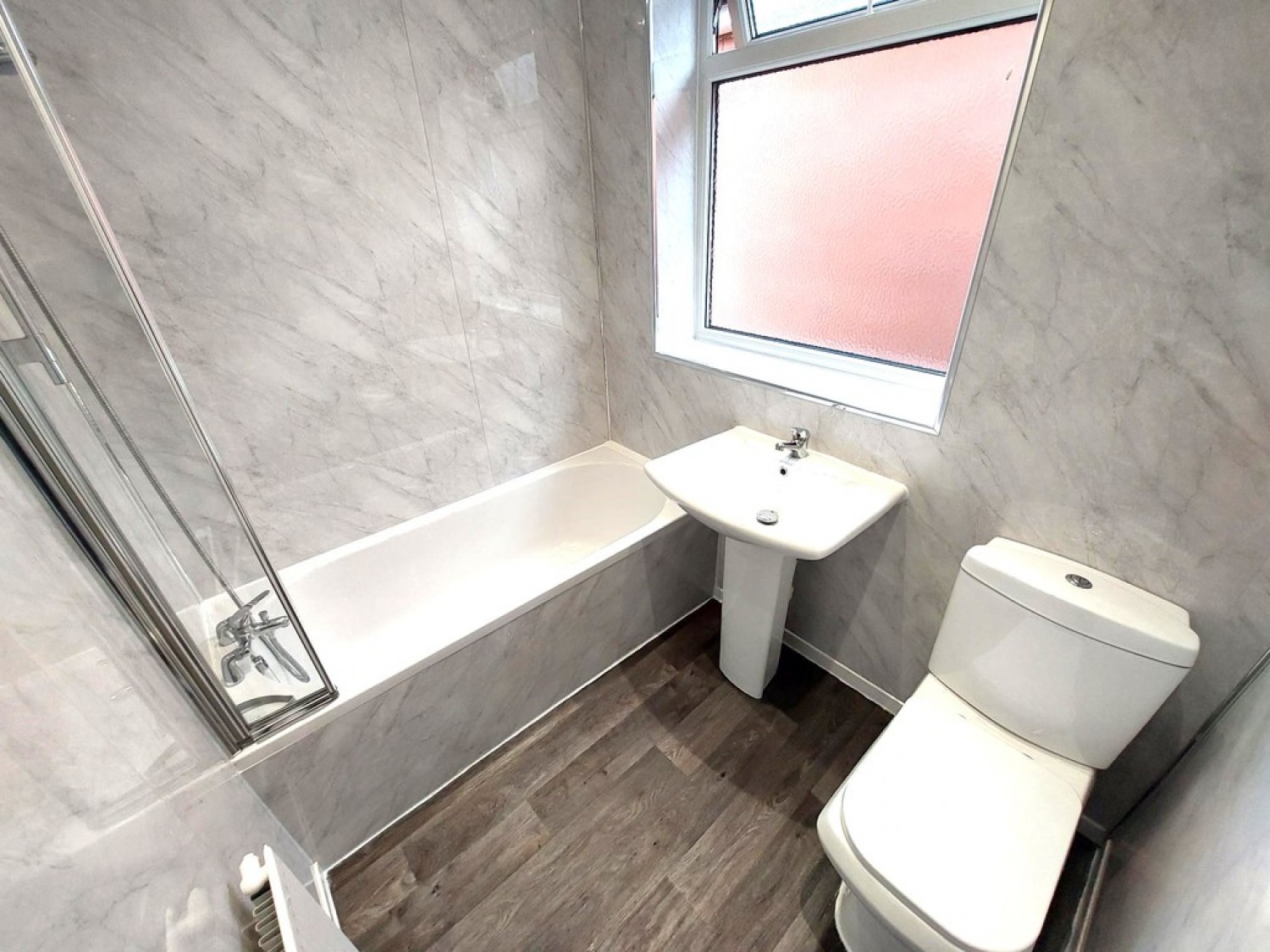 2 bedroom House in Wolstenholme Ave, Bury