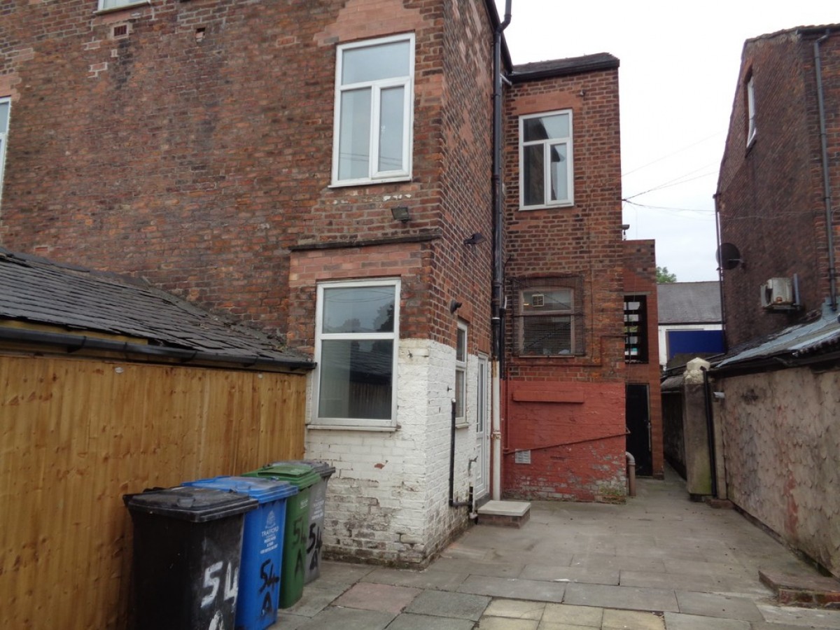 Flixton Road, Urmston