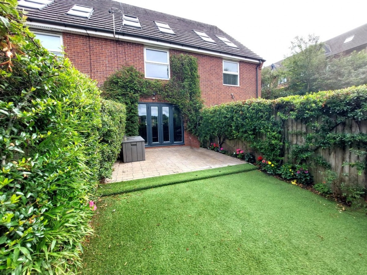 Stonemere Drive, Radcliffe, M26