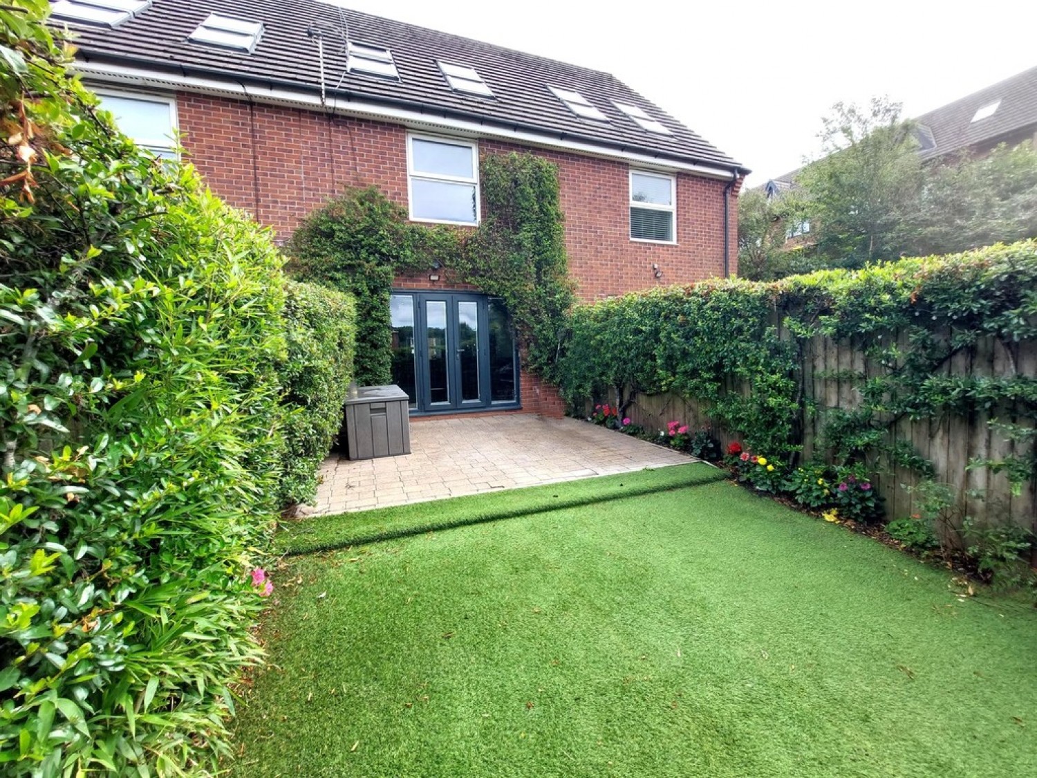 3 bedroom House for Sale Stonemere Drive, Radcliffe, M26