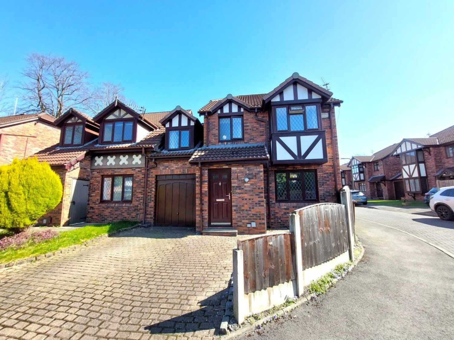 Tudor Court, Prestwich, M25