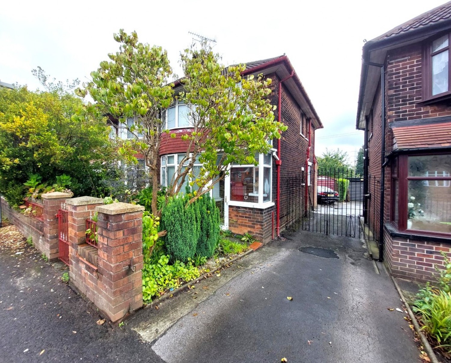 Bury New Road, Whitefield, M45
