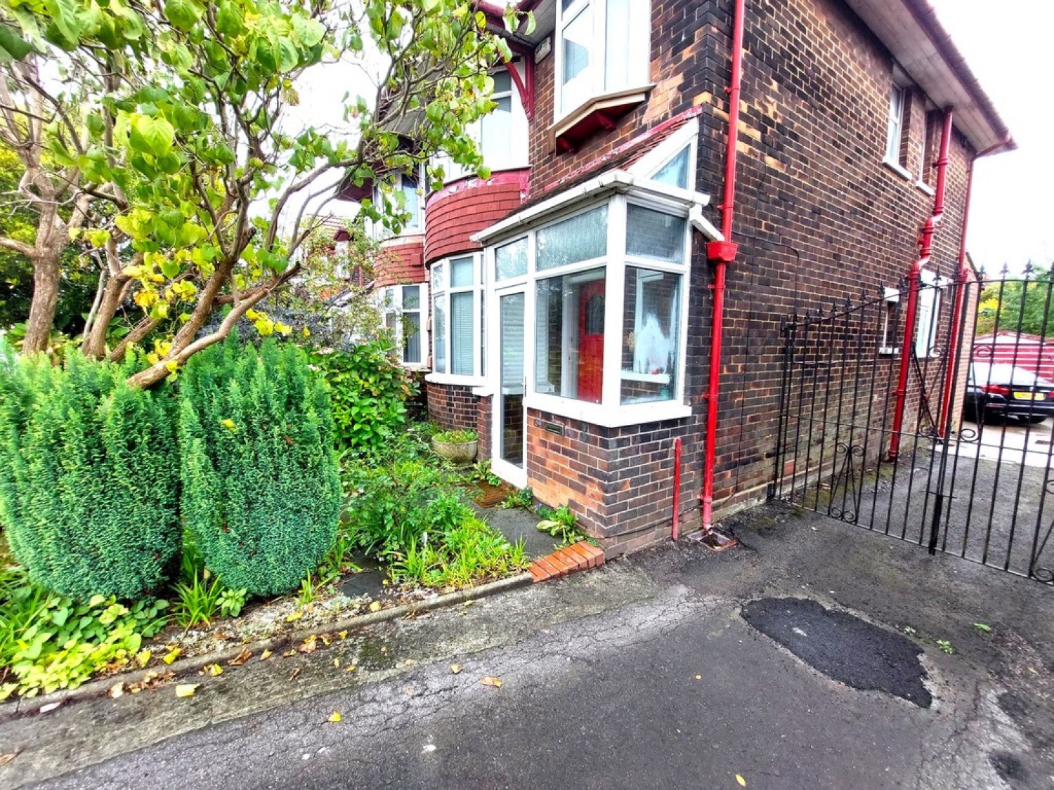 Bury New Road, Whitefield, M45