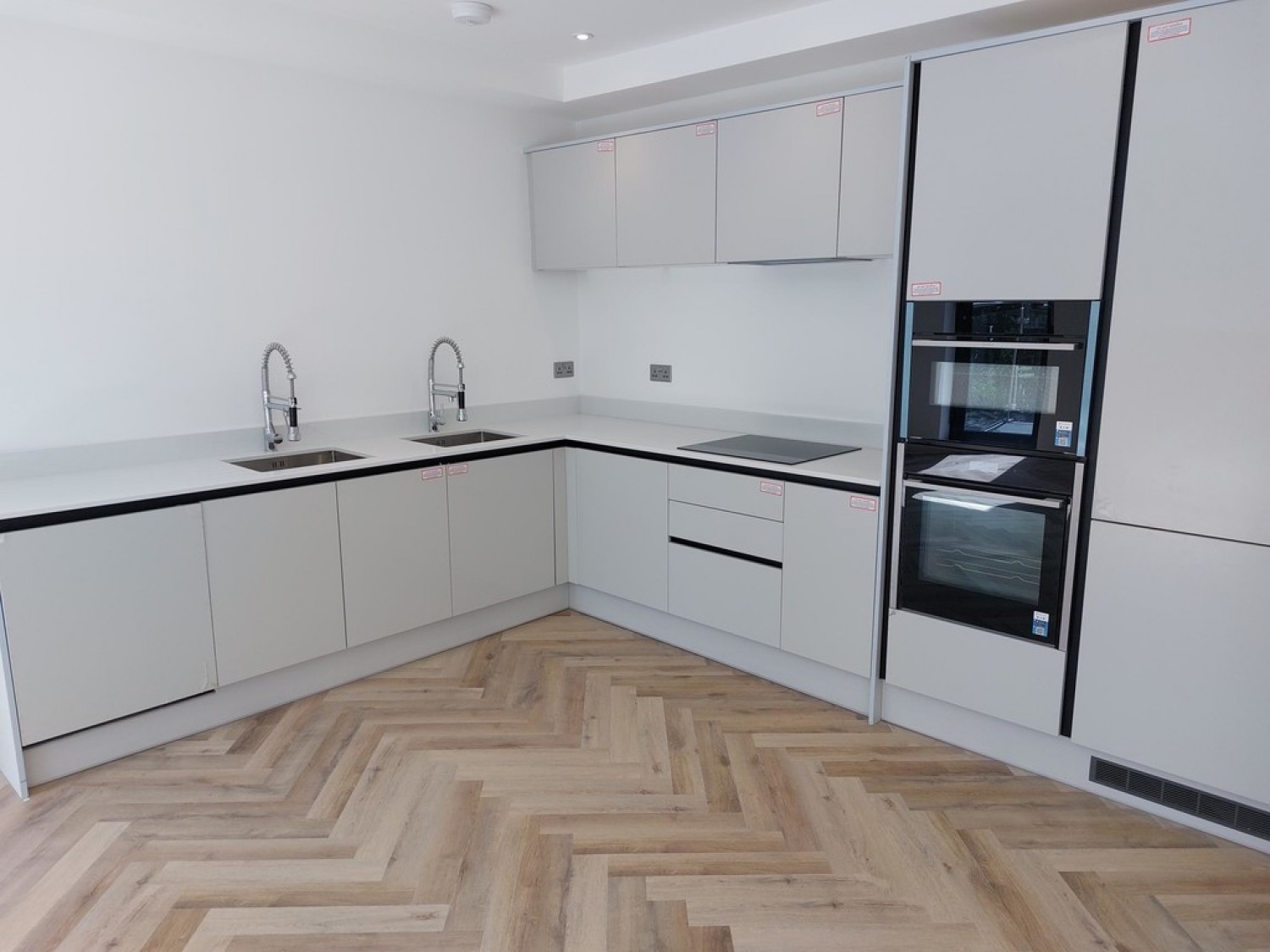 2 bedroom Flat for Letting Carmona Court, Cavendish Road, Salford, M7