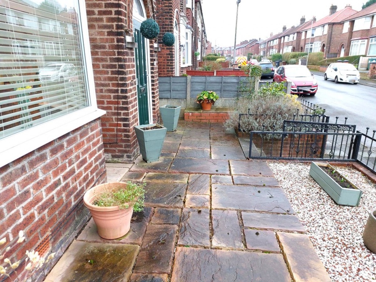Heaton Street, Prestwich, M25