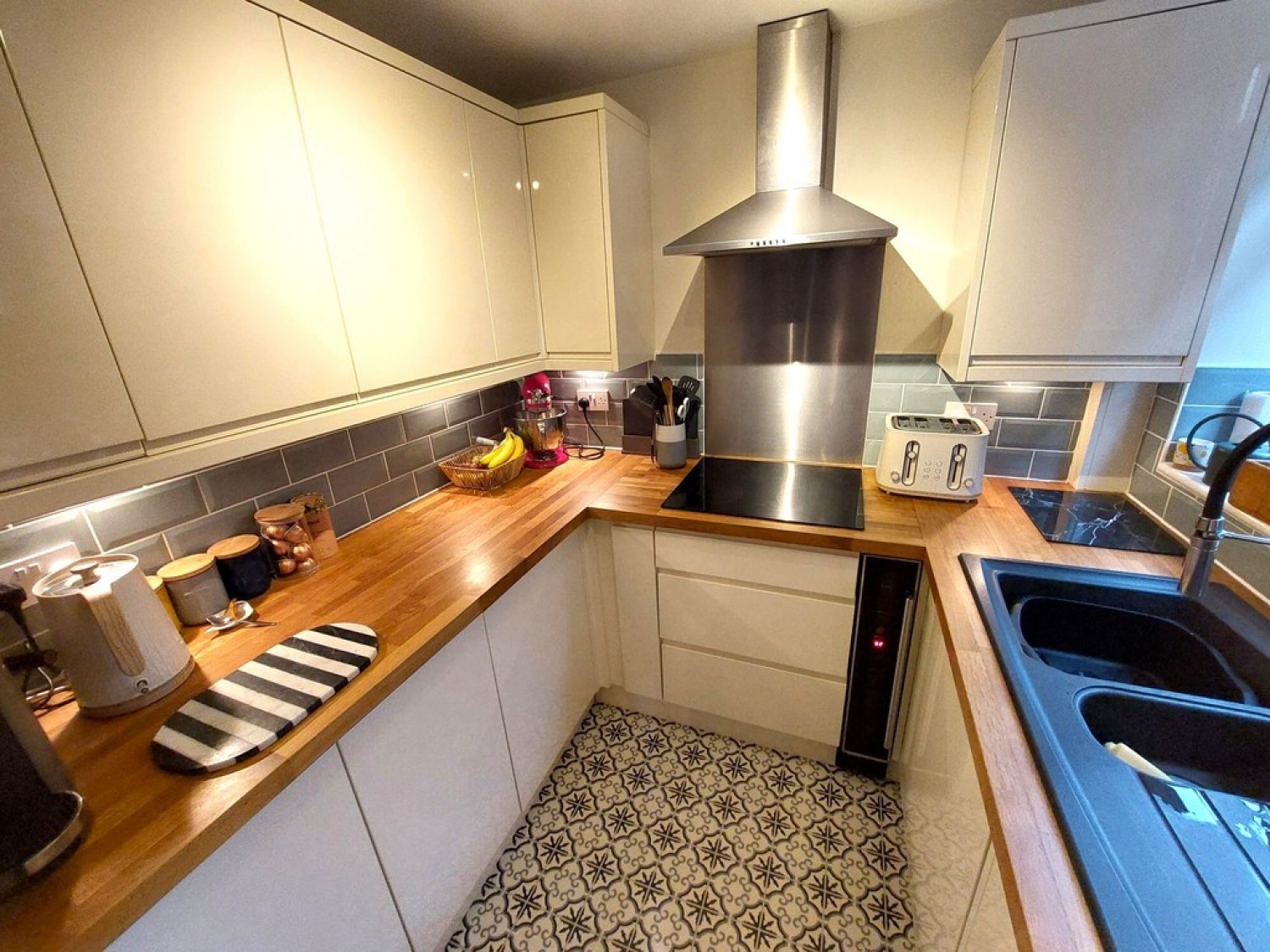Heaton Street, Prestwich, M25