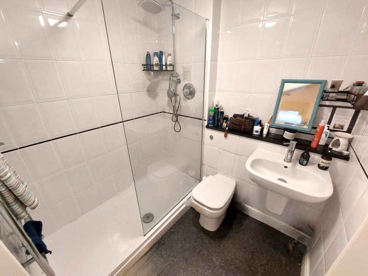 Oakhurst Gardens, Prestwich, M25
