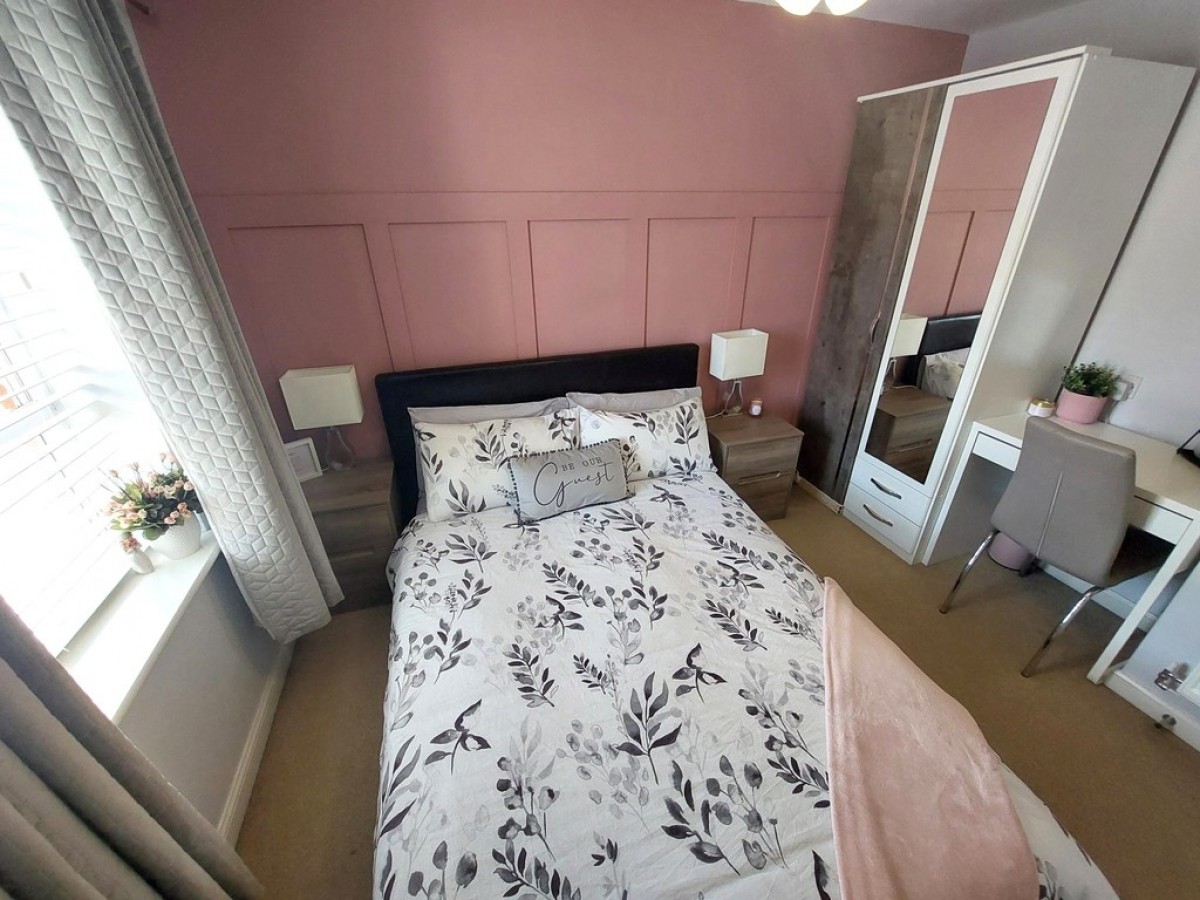 Rayleigh Close, Radcliffe