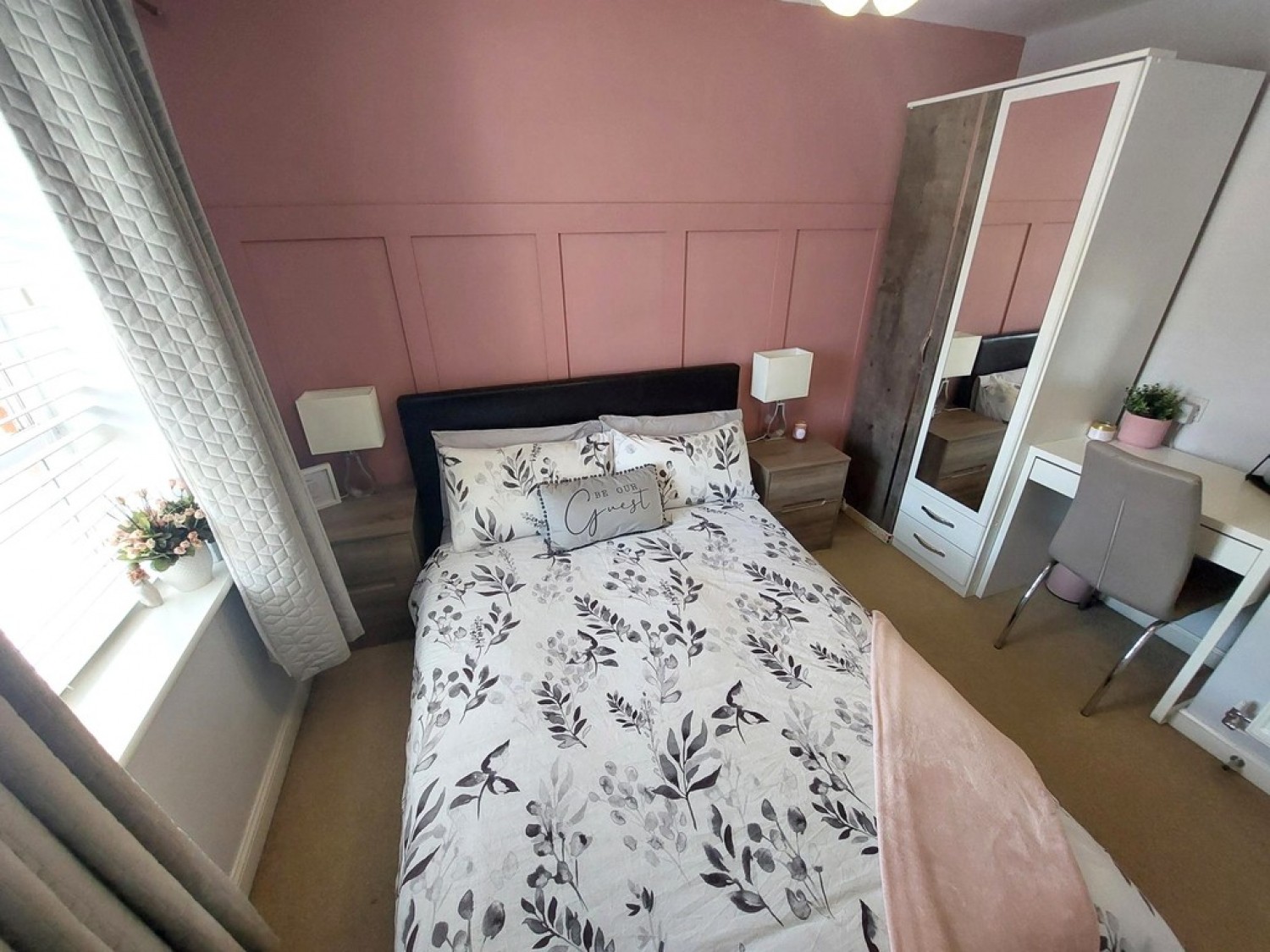 Rayleigh Close, Radcliffe