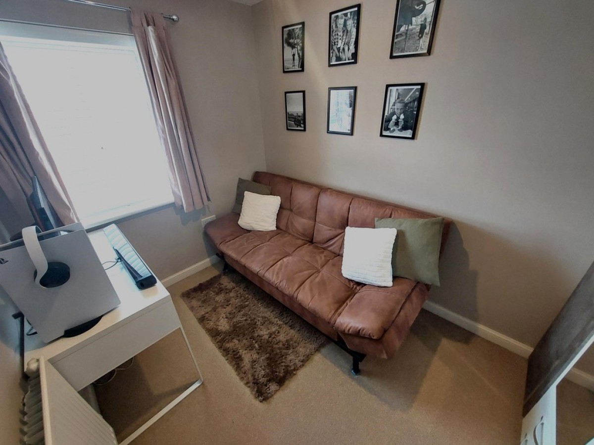 Rayleigh Close, Radcliffe