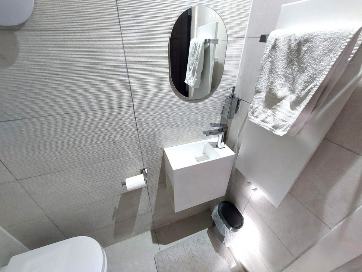 Heaton Street, Prestwich, M25